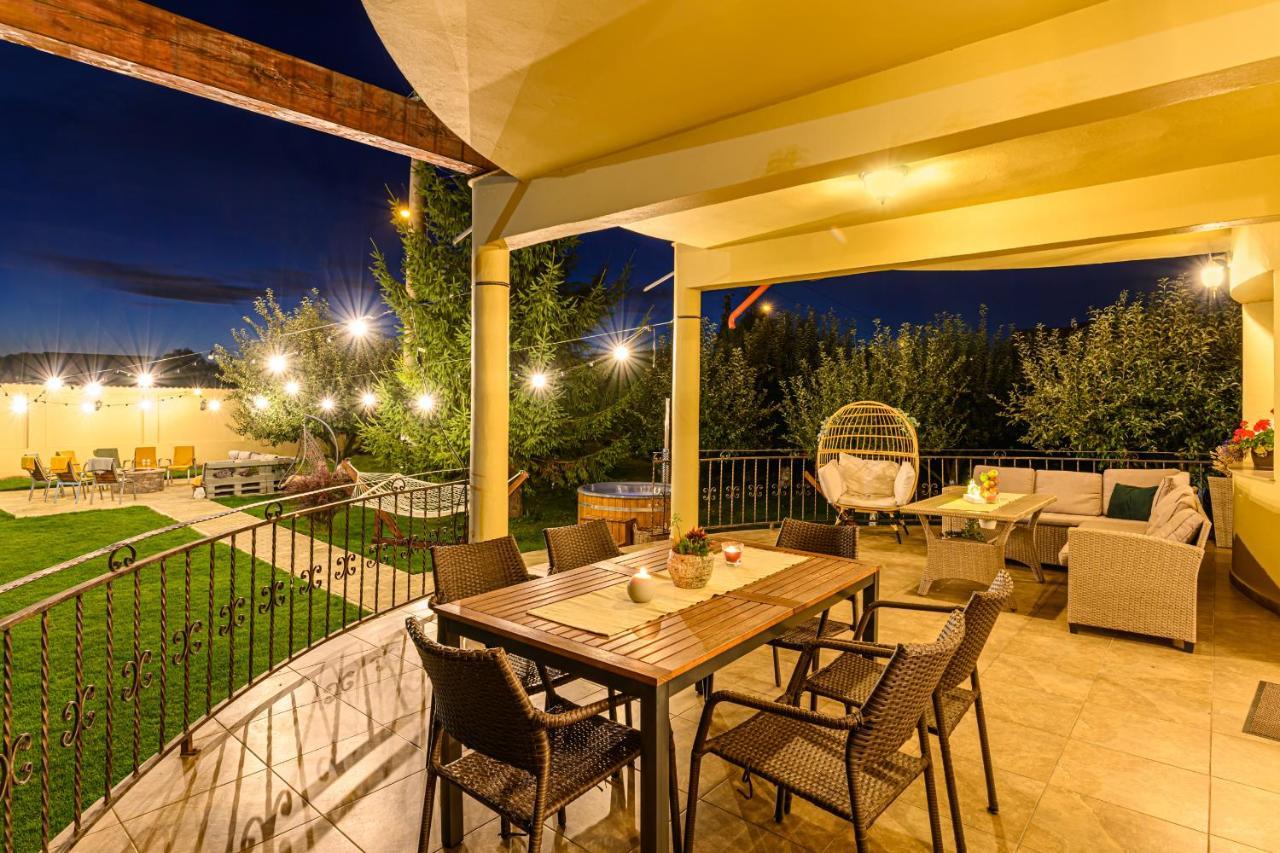 Orchard Villa Μπρασόβ Εξωτερικό φωτογραφία