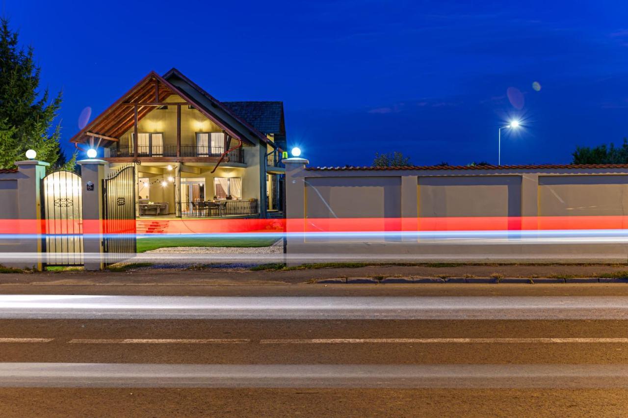 Orchard Villa Μπρασόβ Εξωτερικό φωτογραφία